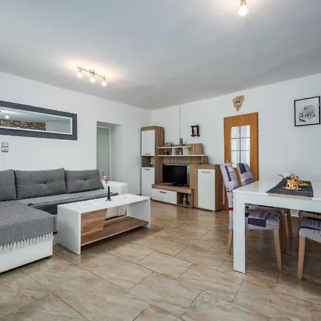 One-bedroom In * Divšići