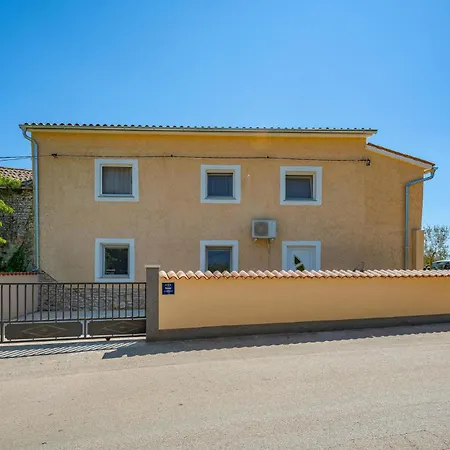 One-bedroom In Appartement Divšići