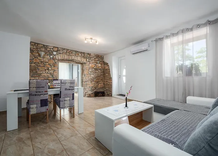 One-bedroom In Divsici