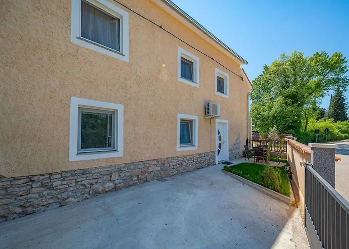 Apartman One-bedroom In Divsici